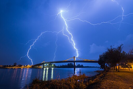 Lightening storm en el Río Ebro