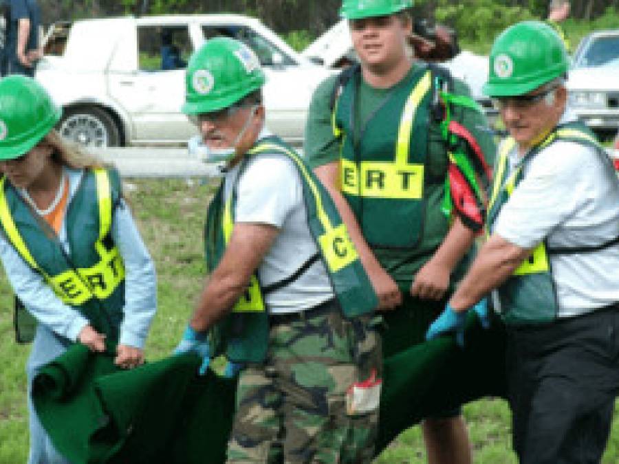 In an Emergency, Trained Volunteers May Be the First to Reach Victims